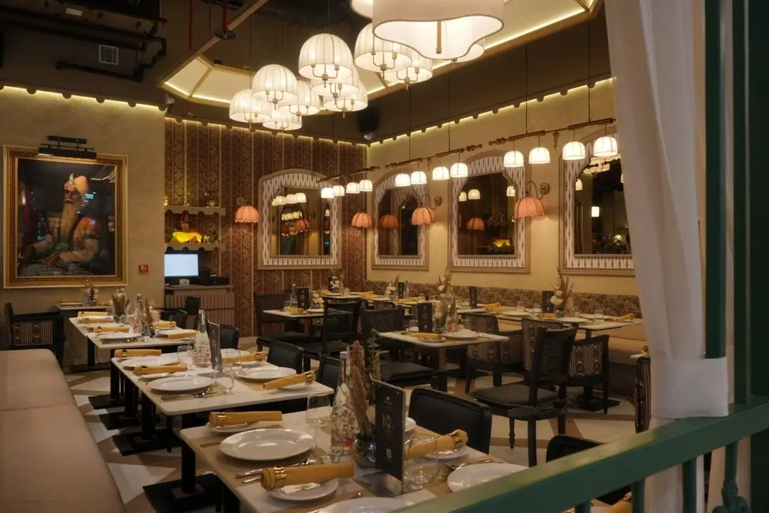 Dining / Restaurants